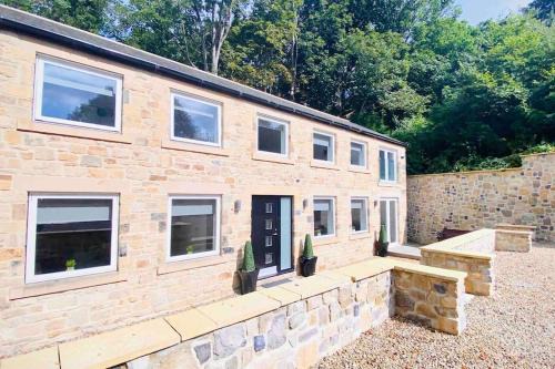 Exclusive 4-Bed House 10 minutes from Newcastle