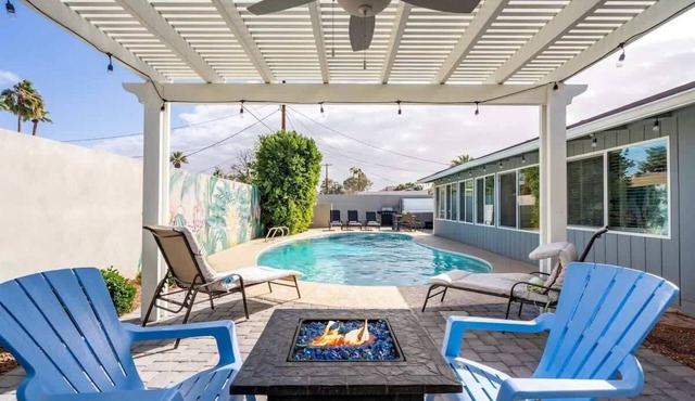 Exclusive 4BR Oasis: Heated Pool & Games