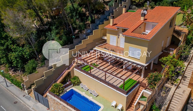 Exclusive 6-bedroom VILLA for 10 people A610-141 VILLA MORAMAR