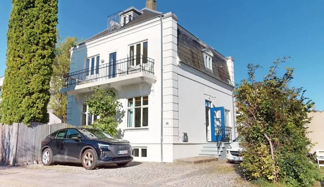 Exclusive 94 m² villa apartment with sea views and the forest Dyrehaven