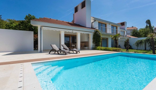 Exclusive and modern Casa Vidmar with a large swimming pool