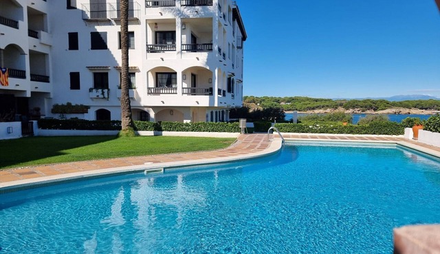 Exclusive apartment 50m from the beach with pool in L'Escala