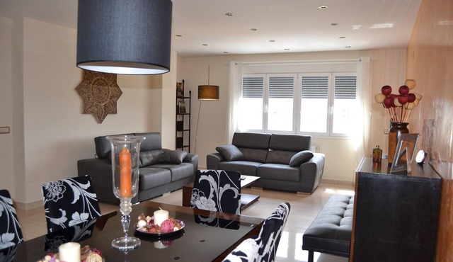 EXCLUSIVE APARTMENT/PENTHOUSE OF 165 M. IN THE CENTER-WIFI