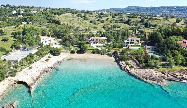 Exclusive Beachfront Villa with Swimming pool