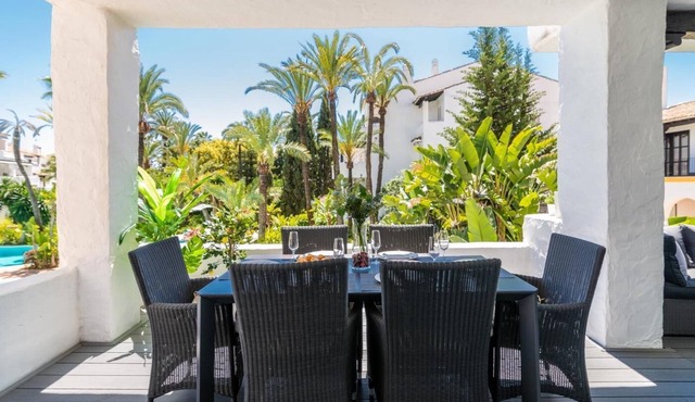 Exclusive Beachside Apartment in Puente Romano