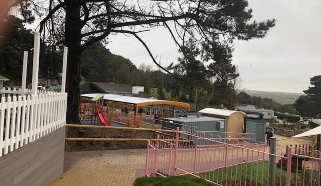 Exclusive comfort 3-bedroom caravan @ Newquay, UK