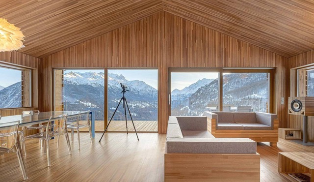 Exclusive design chalet on 1 800 meters, 4-6 pers., above Törbel