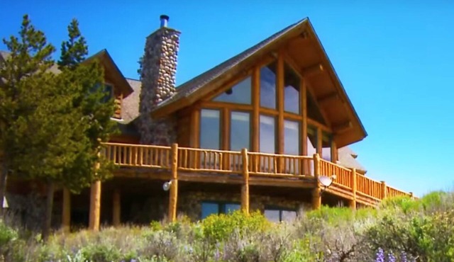 Exclusive Family Luxury Mountaintop Lodge on 43 acres