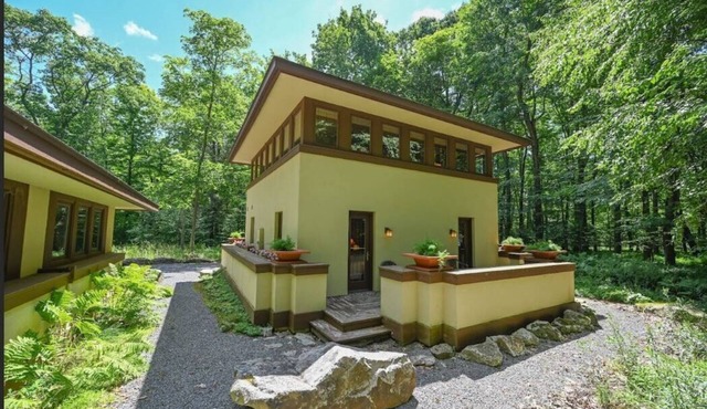 Exclusive FRANK LLOYD WRIGHT Inspired “Prairie Style” Mountain Retreat
