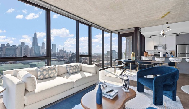 Exclusive Group Getaway in Vibrant West Loop