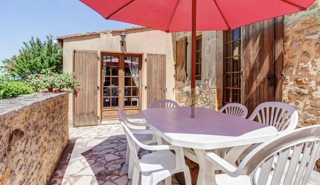 Exclusive Holiday Home in Sainte Foy de Belv s with Pool