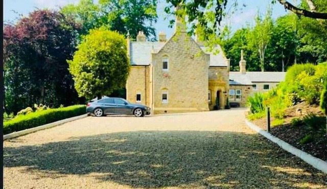 Exclusive House -10 minutes from Newcastle