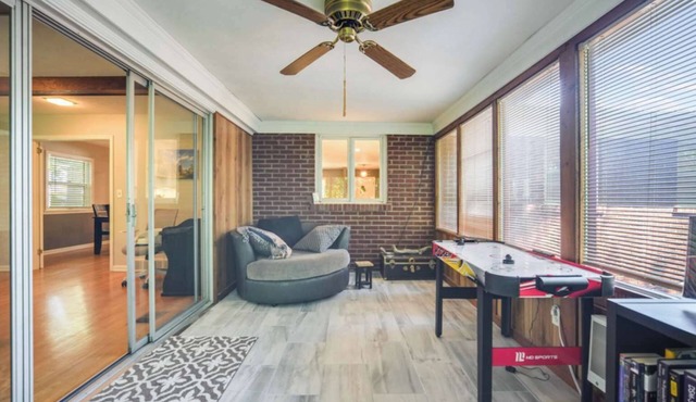 Exclusive Louisville House Near UofL: Work & Relax