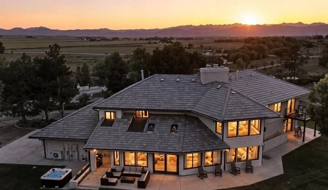 Exclusive Luxury Estate | River Front | Sleeps 16