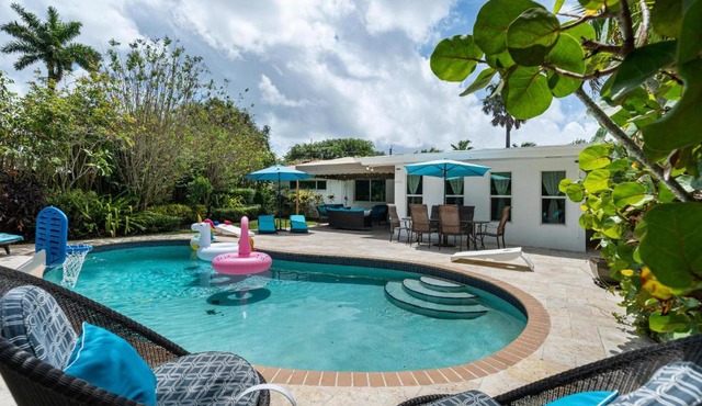 Exclusive Miami House: Your Private Pool Paradise
