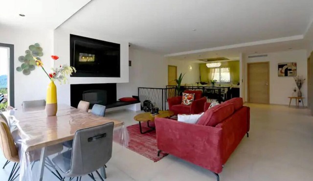 Exclusive new villa with breathtaking views