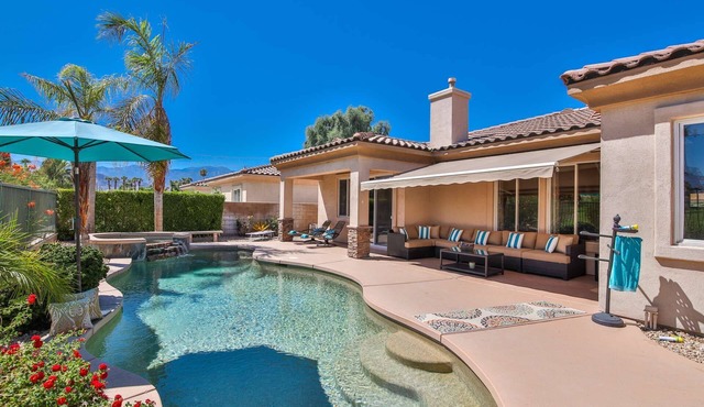 Exclusive Palm Desert Lifestyle - Private Pool/Spa & Golf Course view!