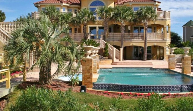 Exclusive Properties by Lane, Five Star, Five Diamond, luxurious waterfront living space