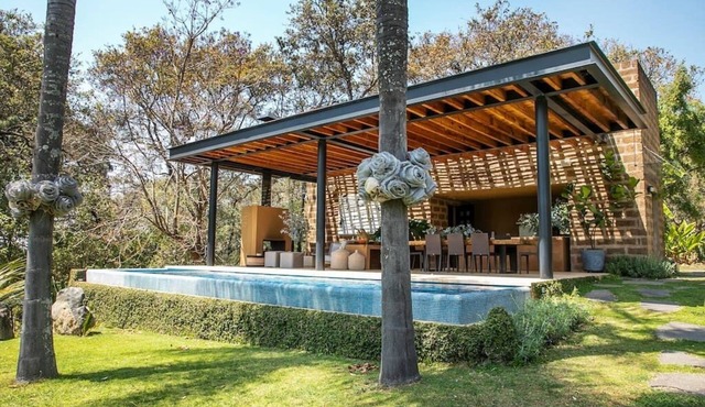 Exclusive Ranch 4BR with Pool by Tasman