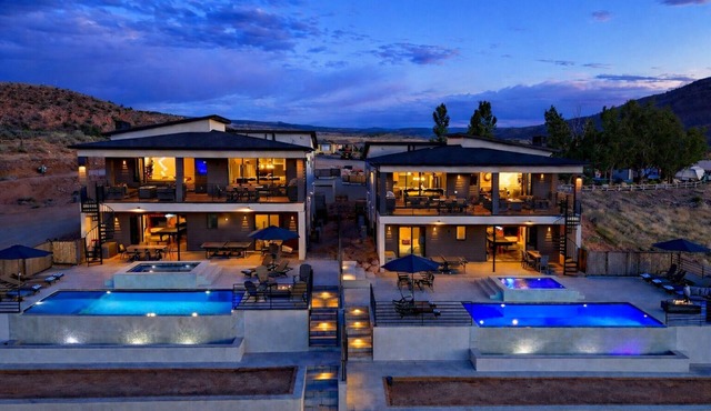 Exclusive Retreats Desert Vista Retreat- Moab Estate for Large Groups- Pool, Spa