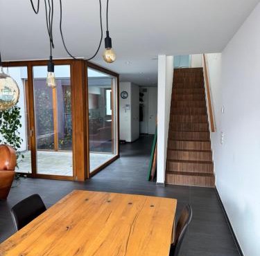 Exclusive Rooftop Duplex Penthouse, Hot Tub, 2 Terrace Views, 230sqm, Downtown, 6min walk to main station