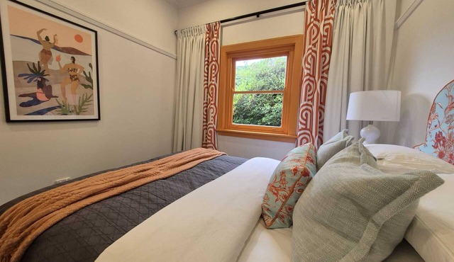 Exclusive Rose Bay Bungalow with Designer Interiors & Harbour Proximity