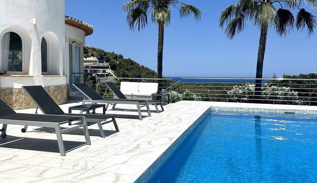 Exclusive Sea View Villa to Rent, 3 B+3B, SKY