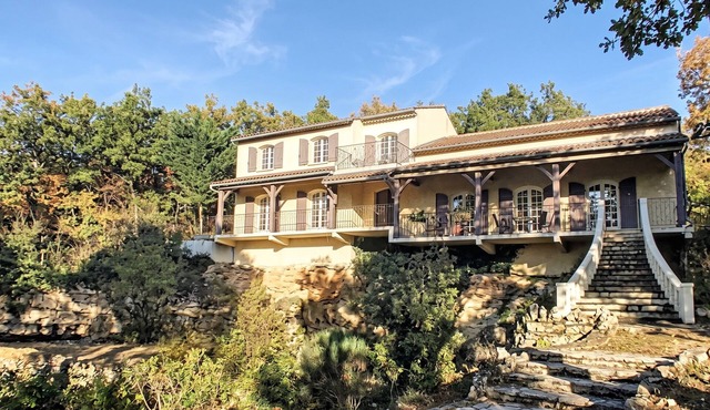 Exclusive Secluded Villa: Truffle Oak Forest, Private Pool & Panoramic Lake View