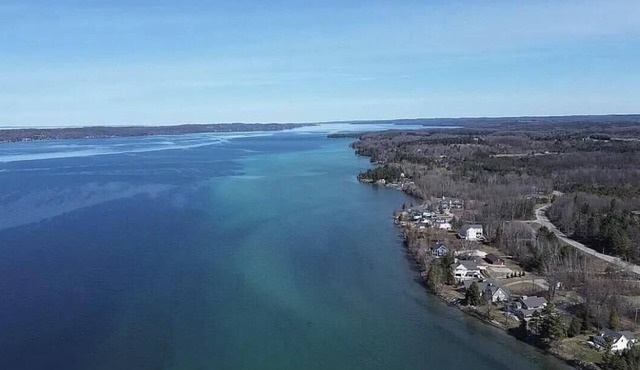 🛶 Exclusive Torch Lake Getaway w/ Dock ➠ 9435