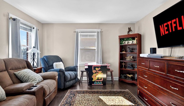 Exclusive two-story retreat close to attractions!