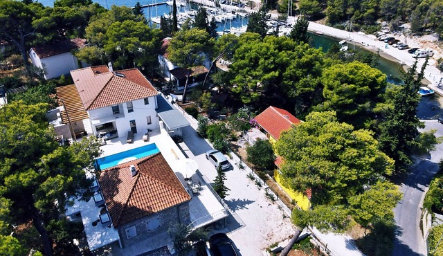 ➤Exclusive vacation home "Villa Marumare", new build 2021, pool, only 300 m to the beach