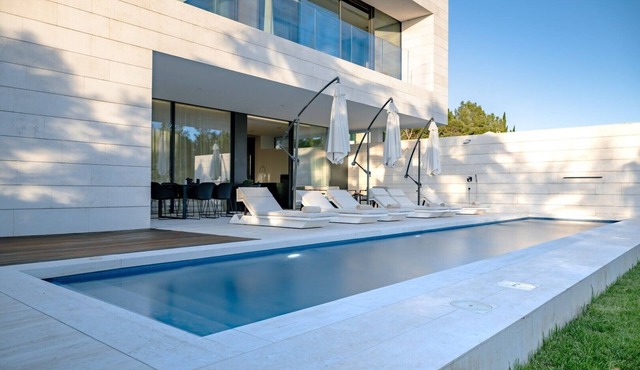Exclusive Villa Calma I - heated pool&spa sea view, quiet area, family