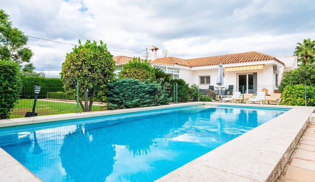 Exclusive Villa Mario with Private Pool, Wi-Fi and close to the Beach