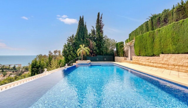 Exclusive Villa With Panoramic Sea Views