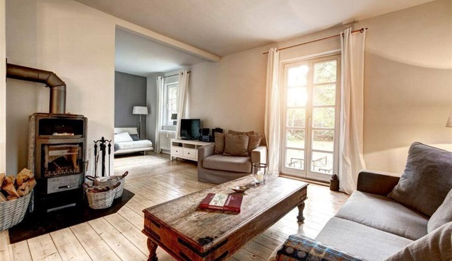 Exclusively and lovingly furnished "Forsthaus" in Soderstorf
