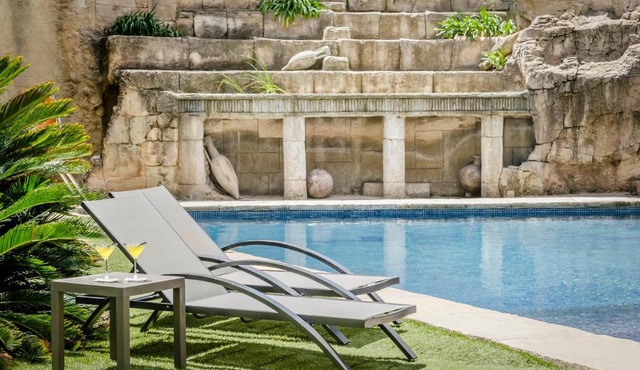 Exe Cunit Suites & Spa