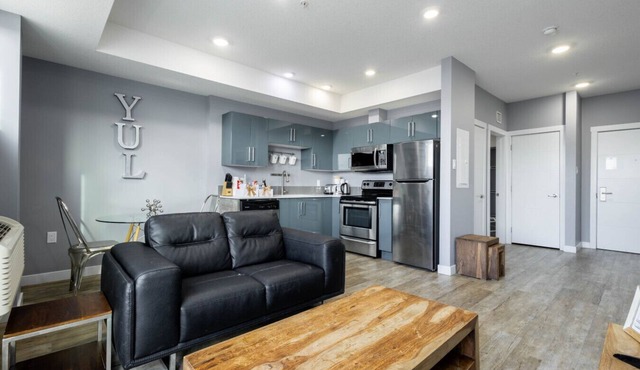 Executive 2-Bedroom Apartment in Regina | Metro 1827 Apartment