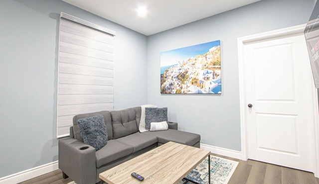 Executive 2-Bedroom Suite | Soundproof | Steps to Wortley Village & Vic Hospital