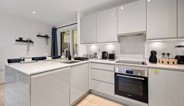 Executive 3-Bed, 2-Bath Apartment | Central London Opposite Station