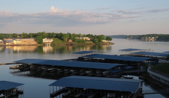 Executive 3 Bedroom Condo. Amazing Lakefront Views. Top Floor. No stairs.