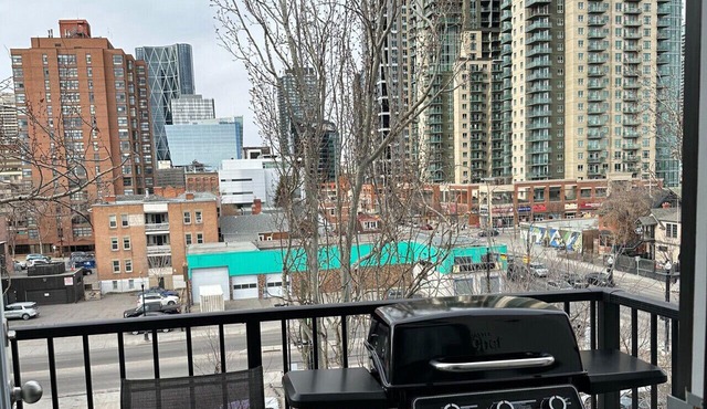 Executive 3BR Penthouse » Downtown » Parking » AC