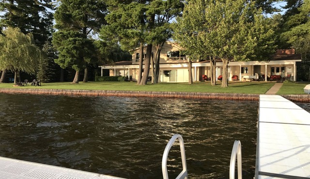 Executive 4600 sq. ft. Lakefront Estate on Lake Mitchell in Cadillac, Michigan