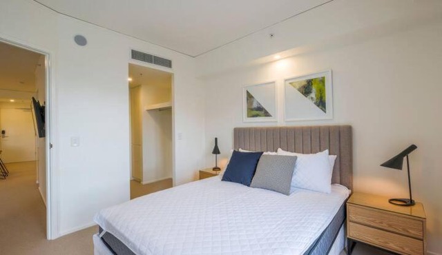 Executive Apartment with Pool & Gym