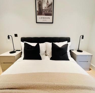 Executive Apt -Steps To Tube -Quick Access To Central London