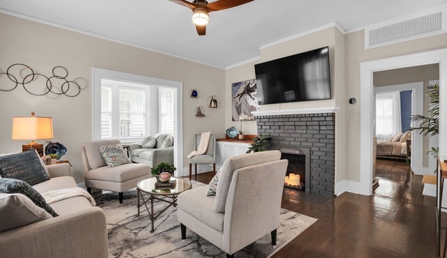 Executive Ardsley Bungalow close to Downtown