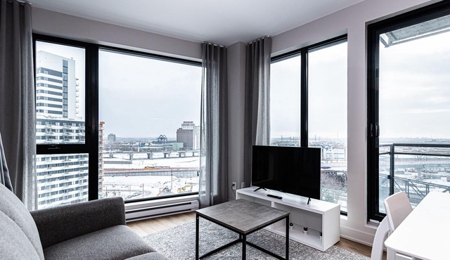 Executive – Canal View