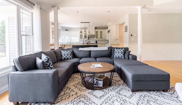 Executive Family Friendly Home in the Muskokas