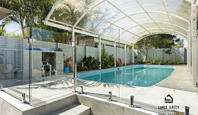 Executive family house w/5BR