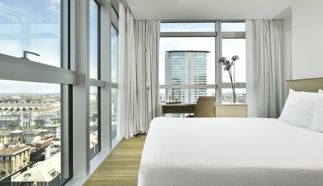 Executive four-room apartment with city view - Torre Galfa Milan | An Experiences