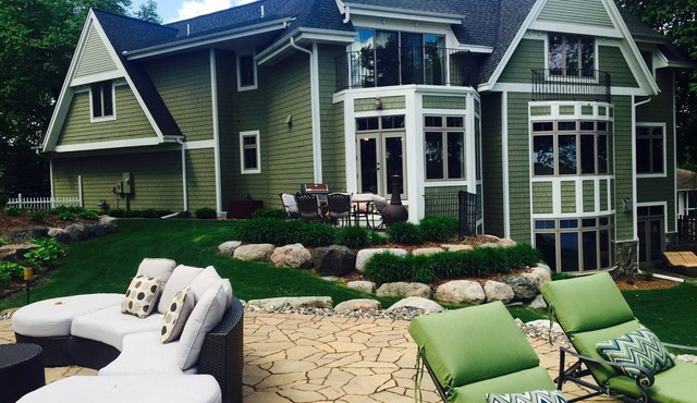 Executive Home on Lake Minnetonka with all the amenities